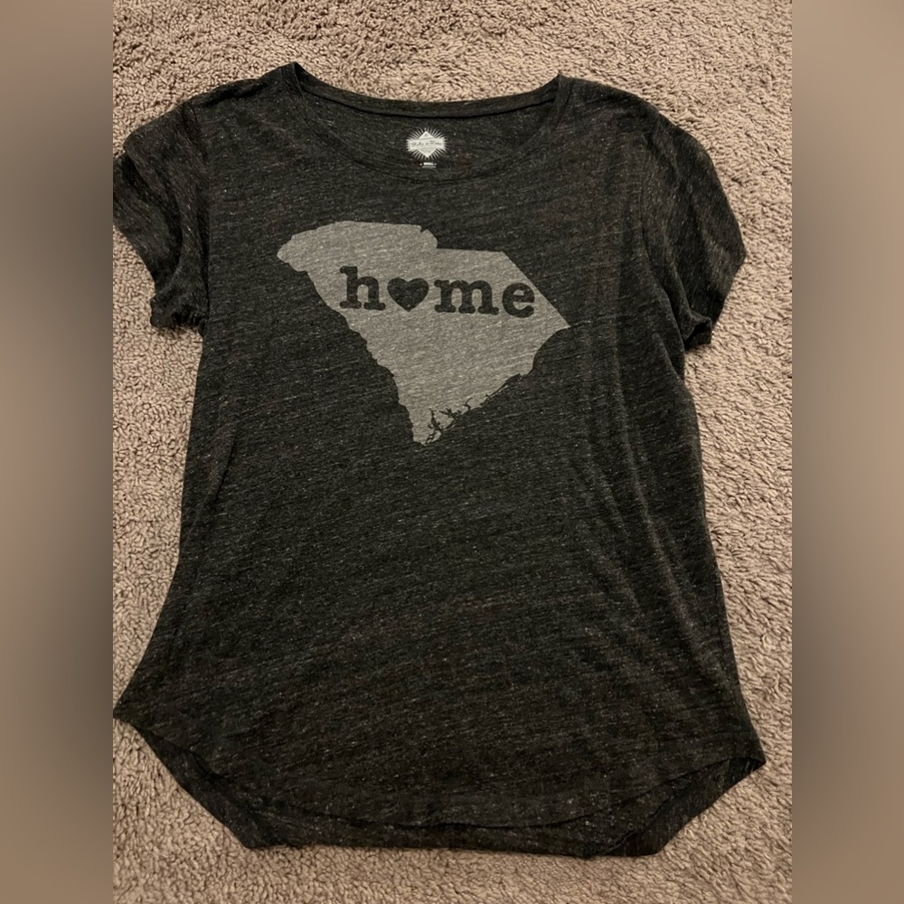 This is a SC state shirt that’s a size small!
